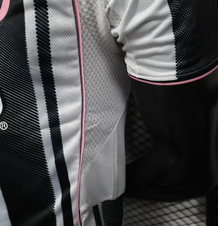 25/26 Player edition Juventus Home edition Jersey