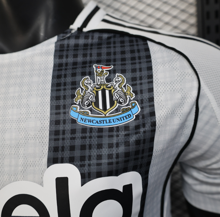 25/26 Player Newcastle United Home