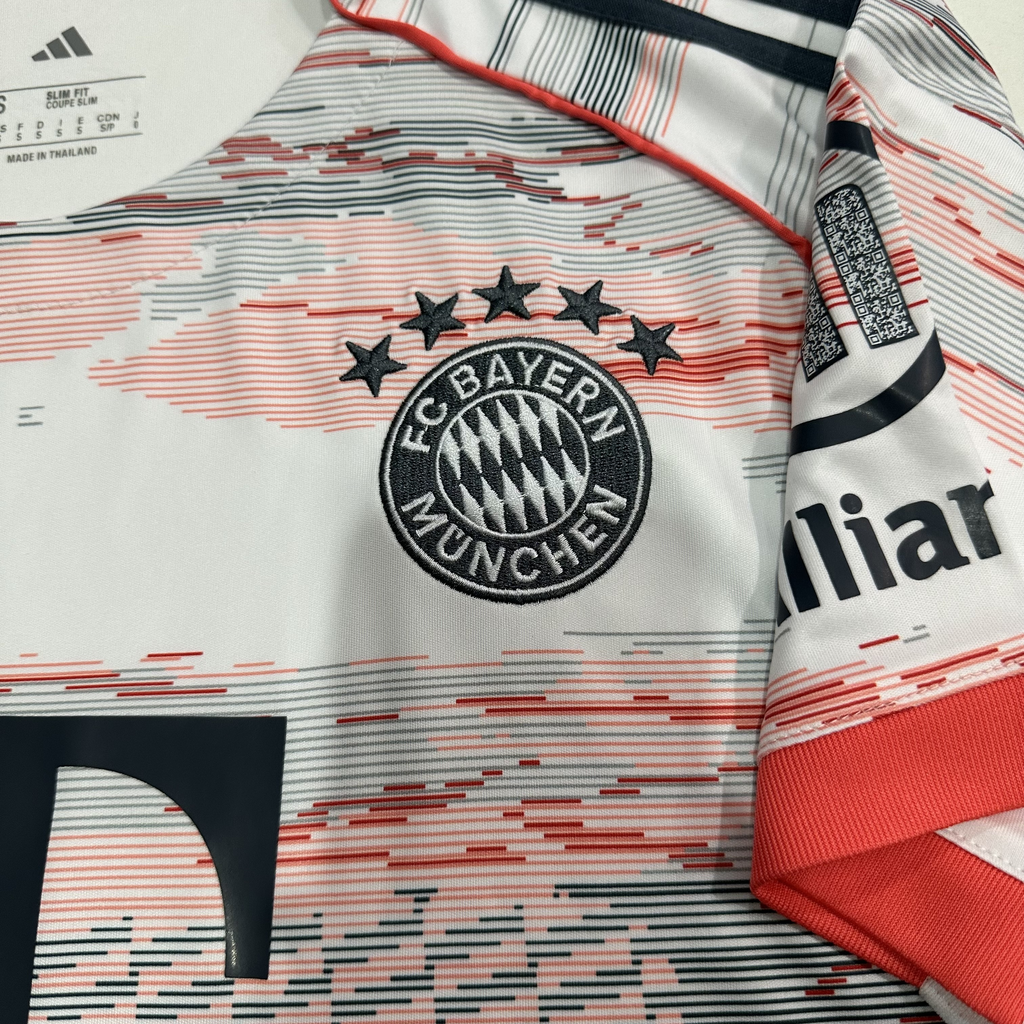25/26 Bayern Munich away