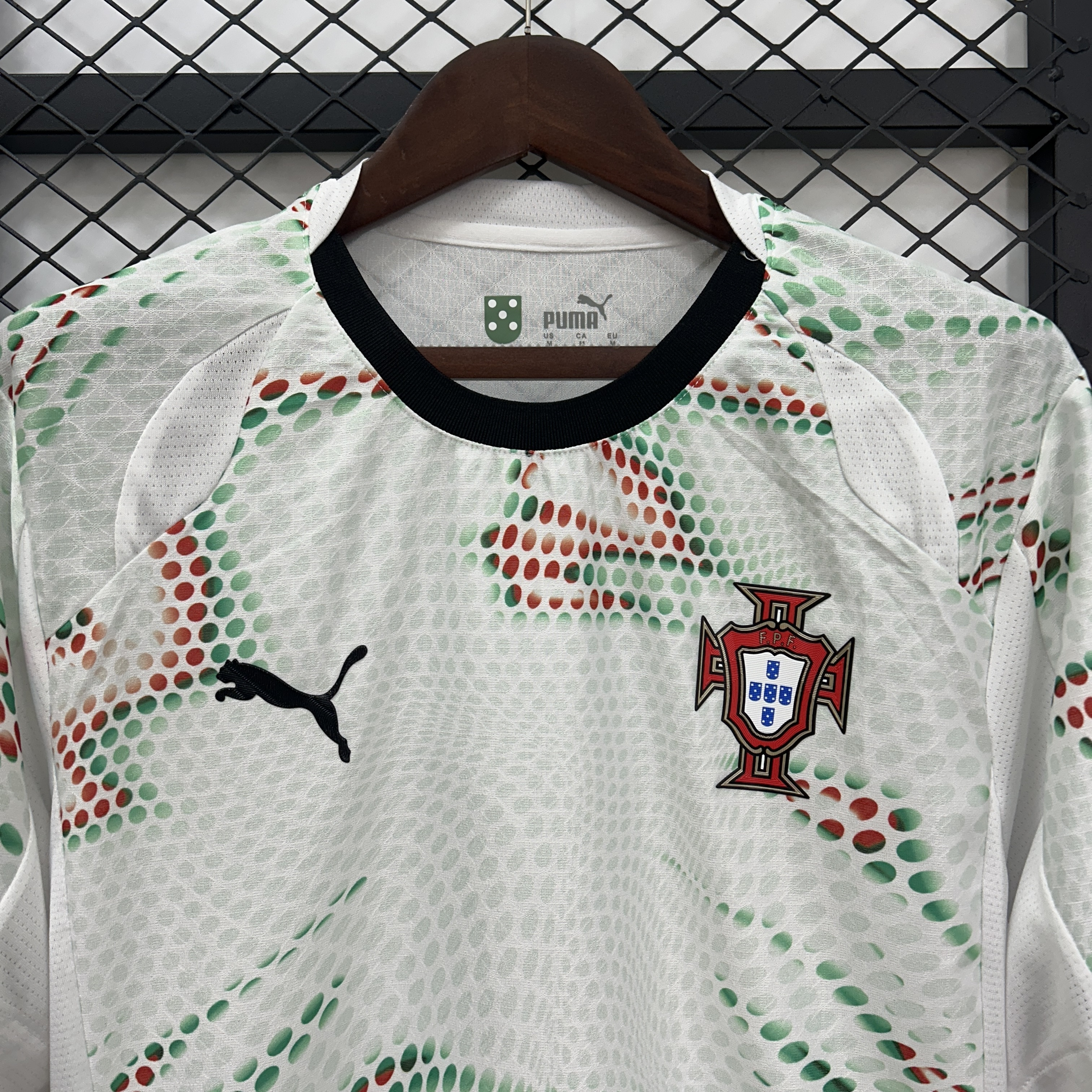 25/26 Portugal Away