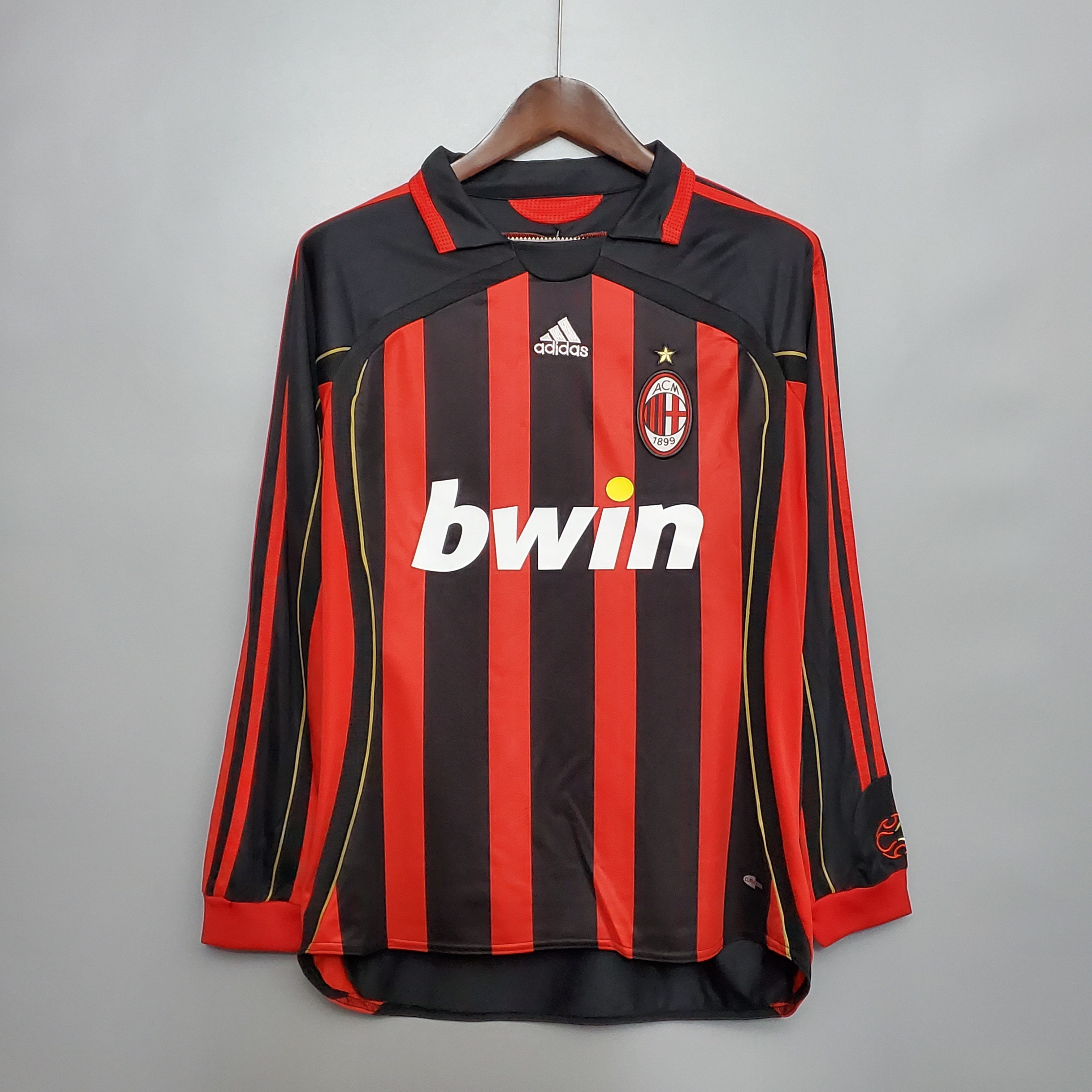 06/07 Retro Long Sleeve Ac Milan