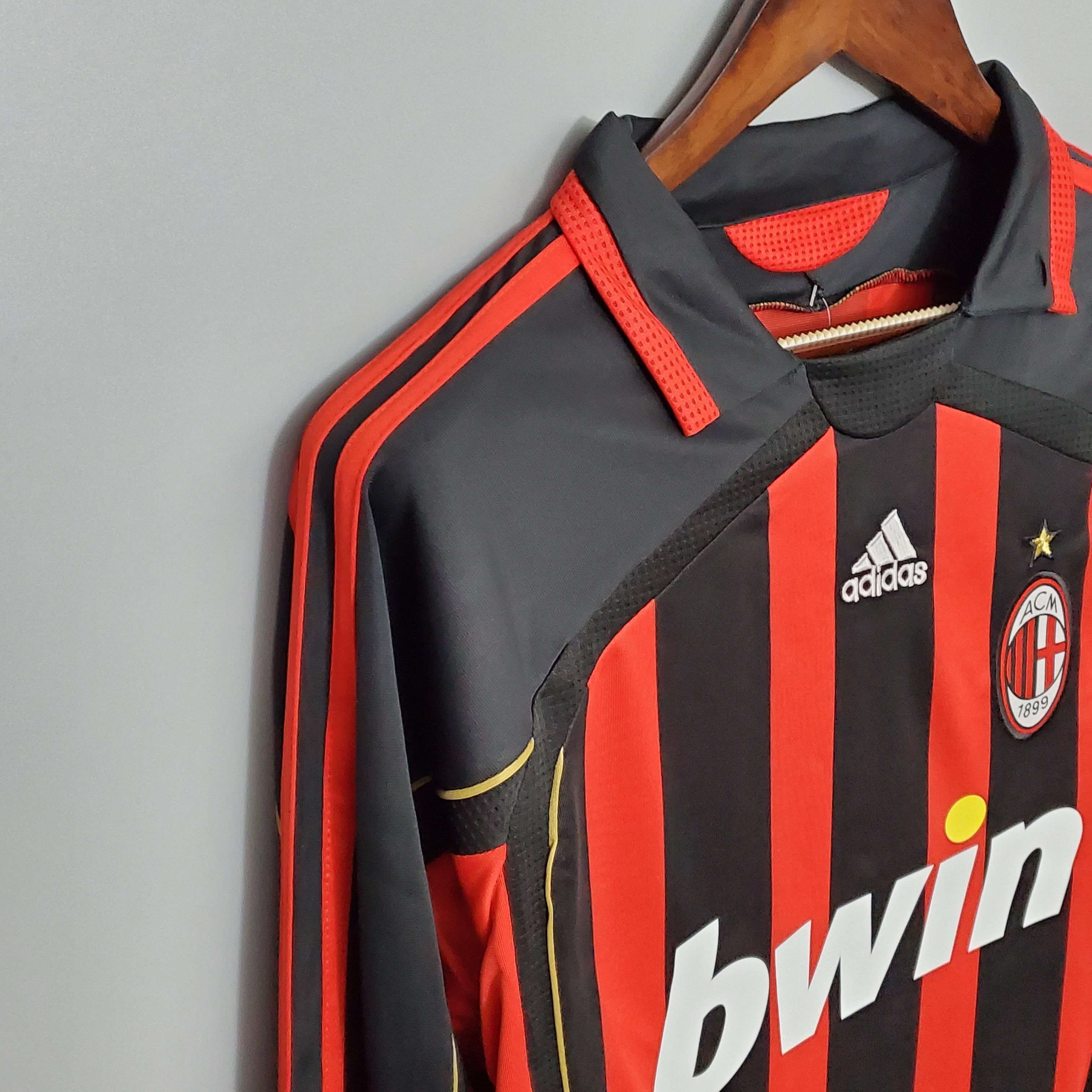 06/07 Retro Long Sleeve Ac Milan