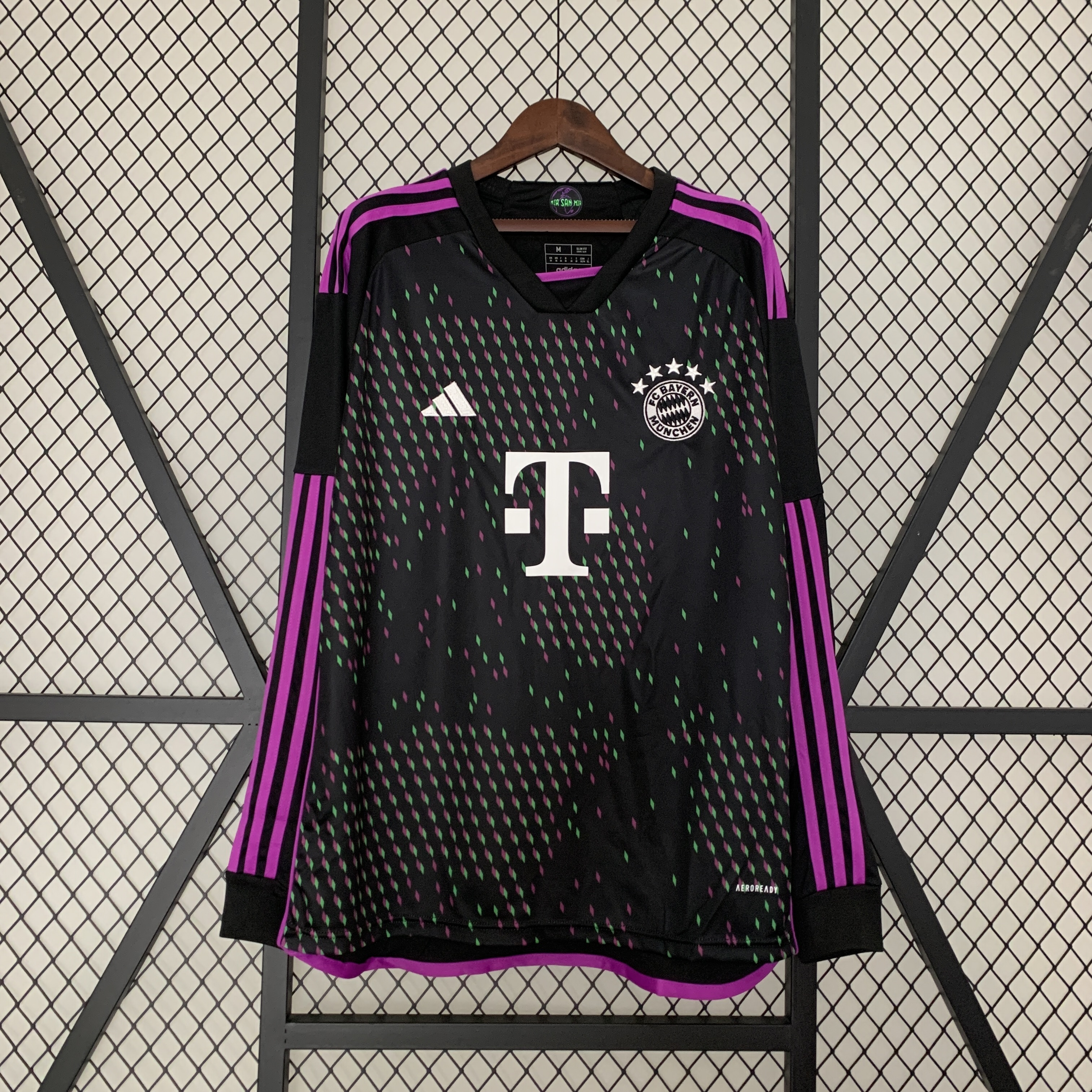 23/24 long sleeve Bayern Munich