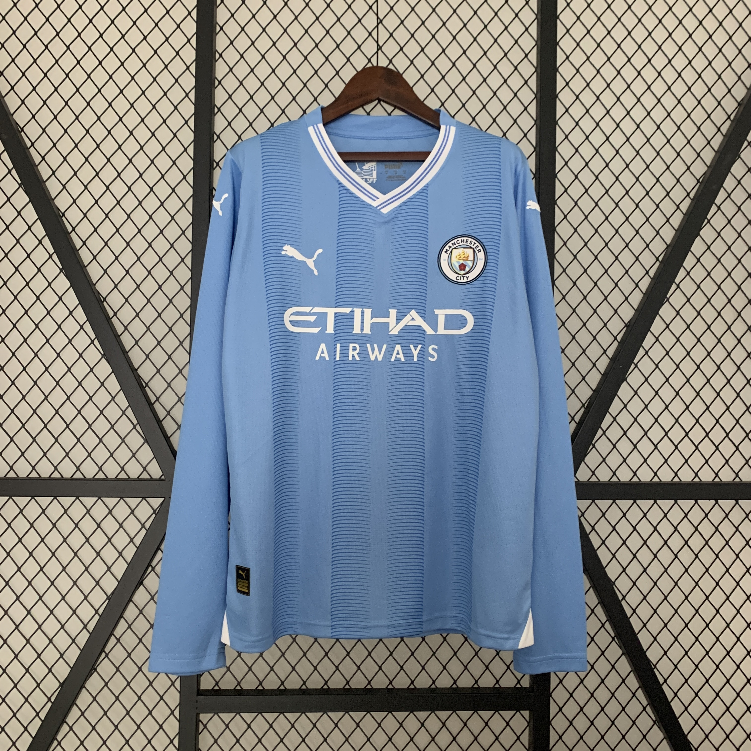 23/24 long sleeve Manchester City Fan