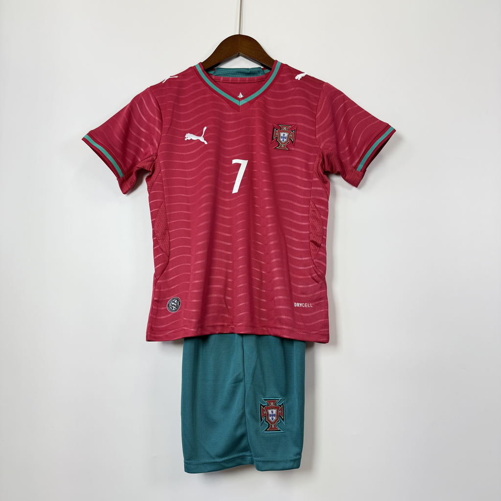 25/26 Portugal home kids kit