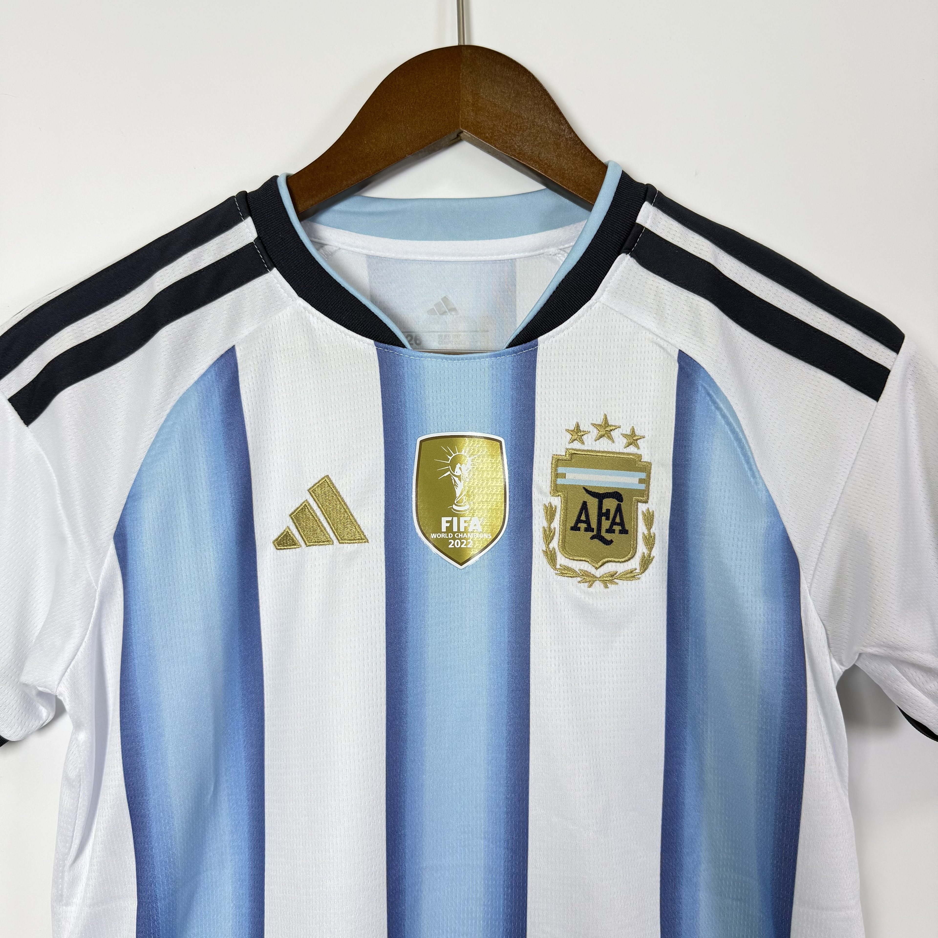 26/27 Argentina home kids kit