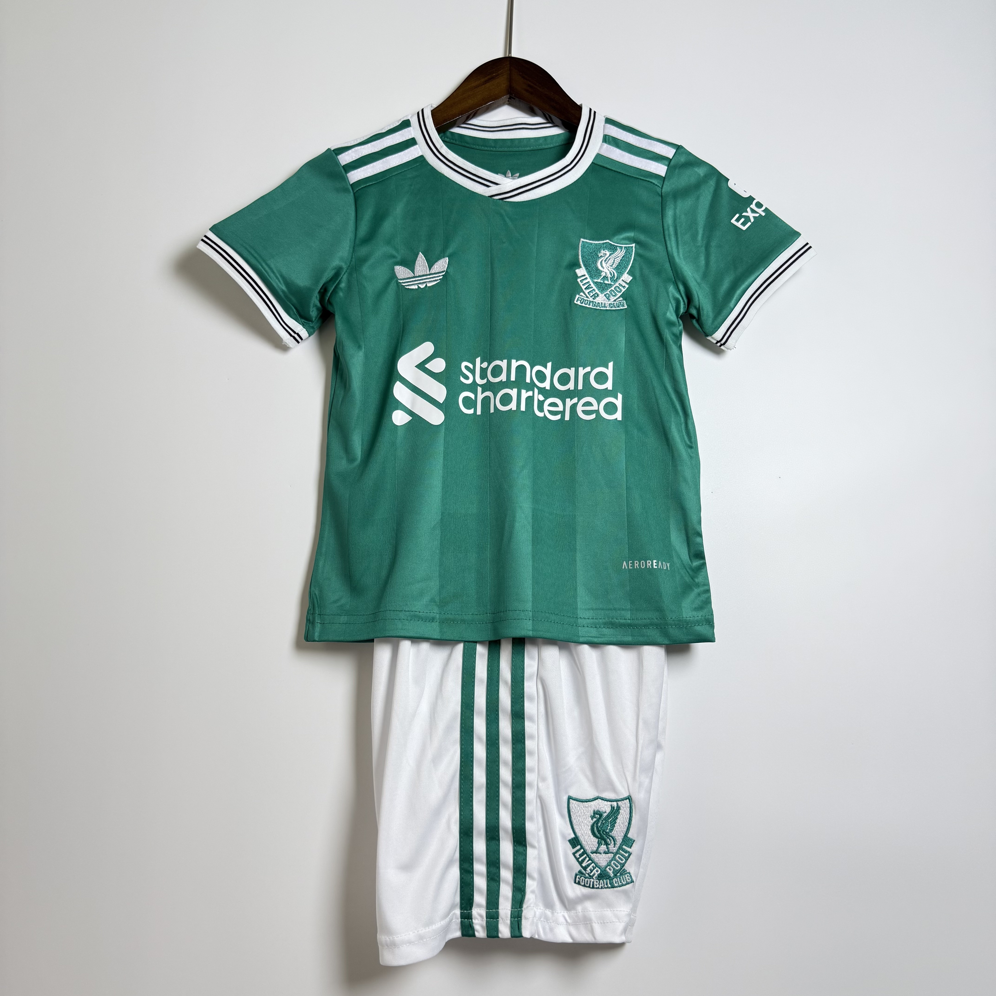 25/26 Liverpool home kids kit