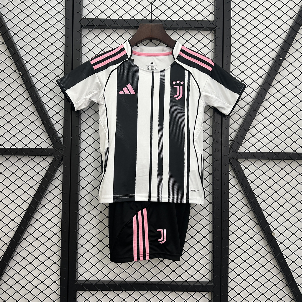 25/26 Juventus kids kit