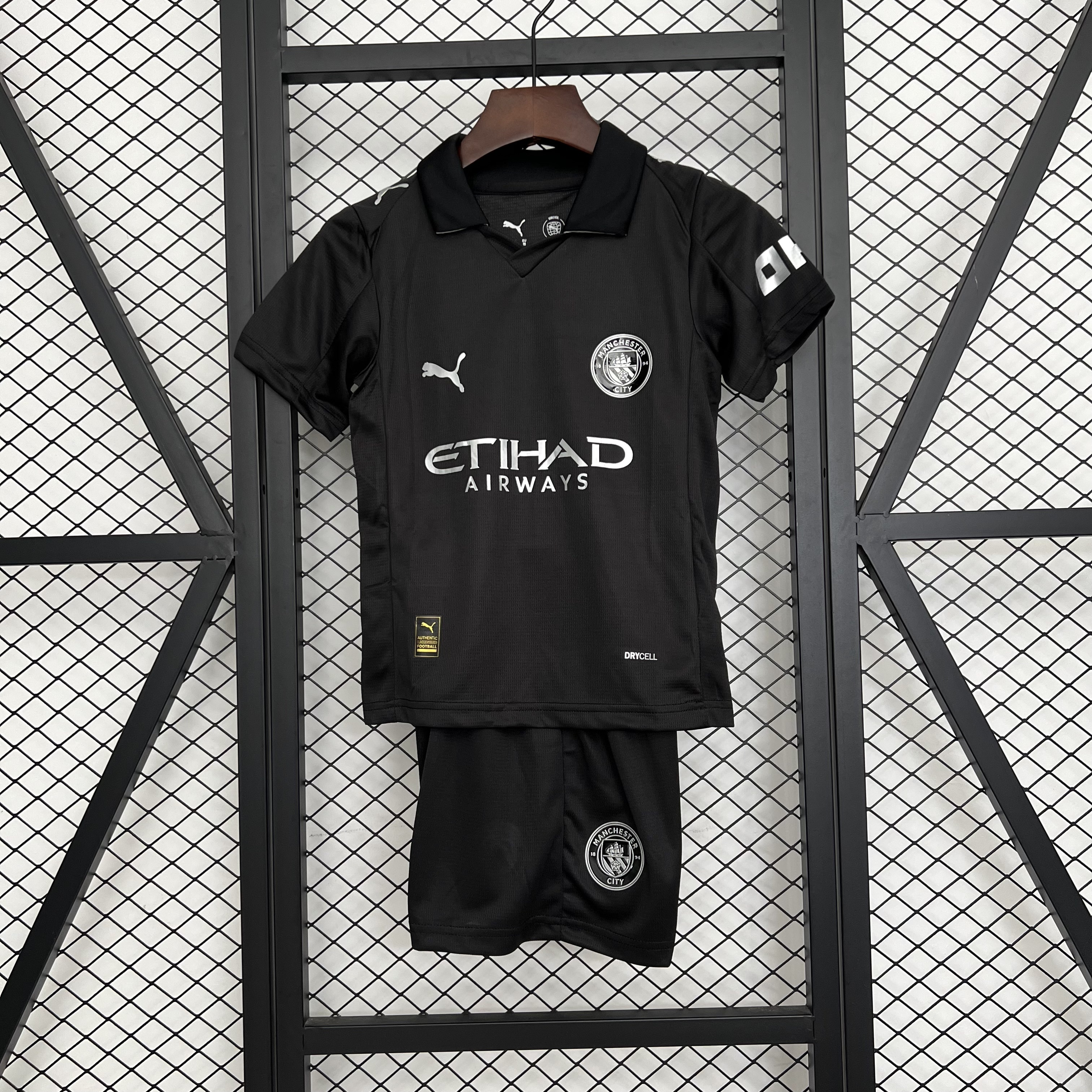 25/26 Manchester City away kids kit