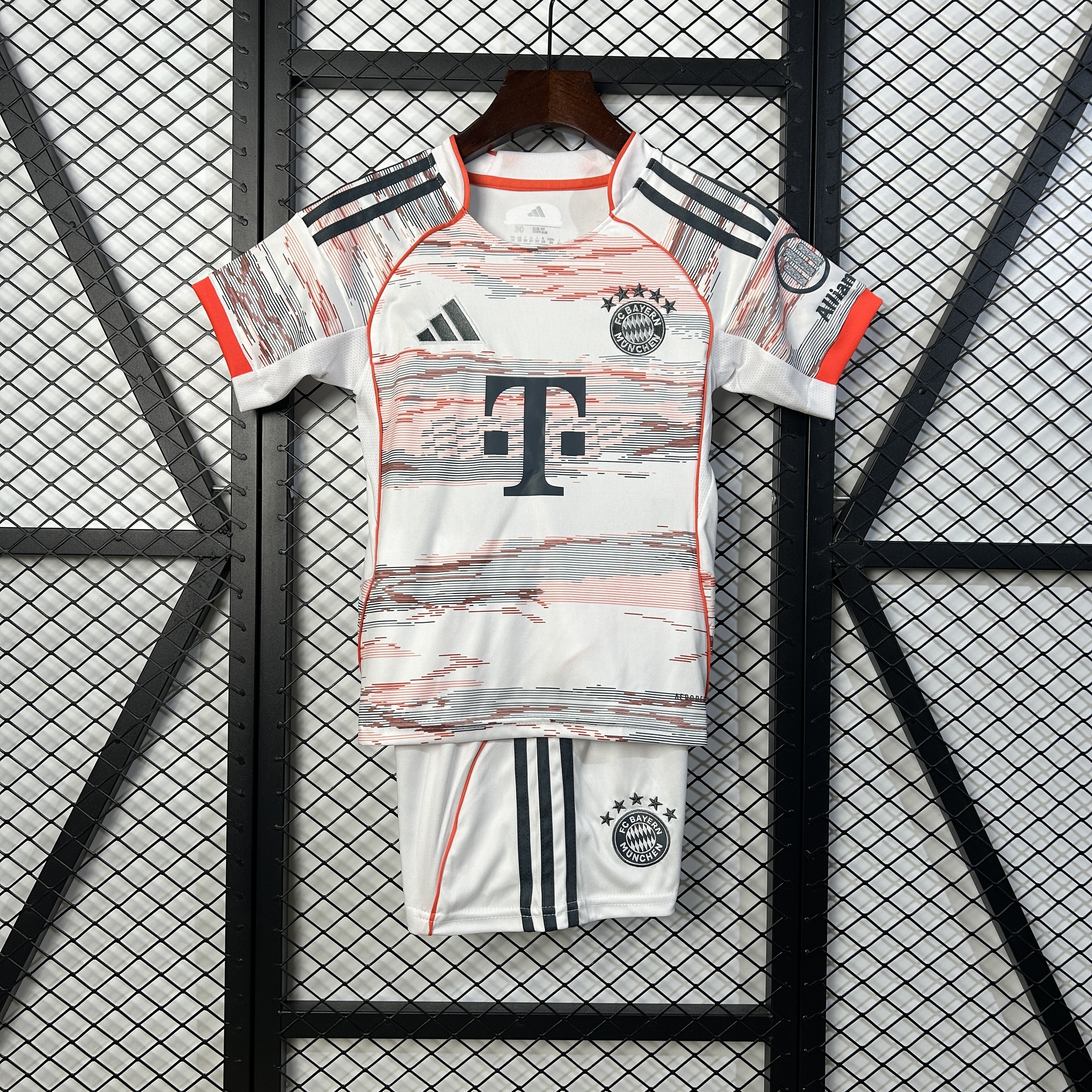 25/26 Bayern Munich kids kit