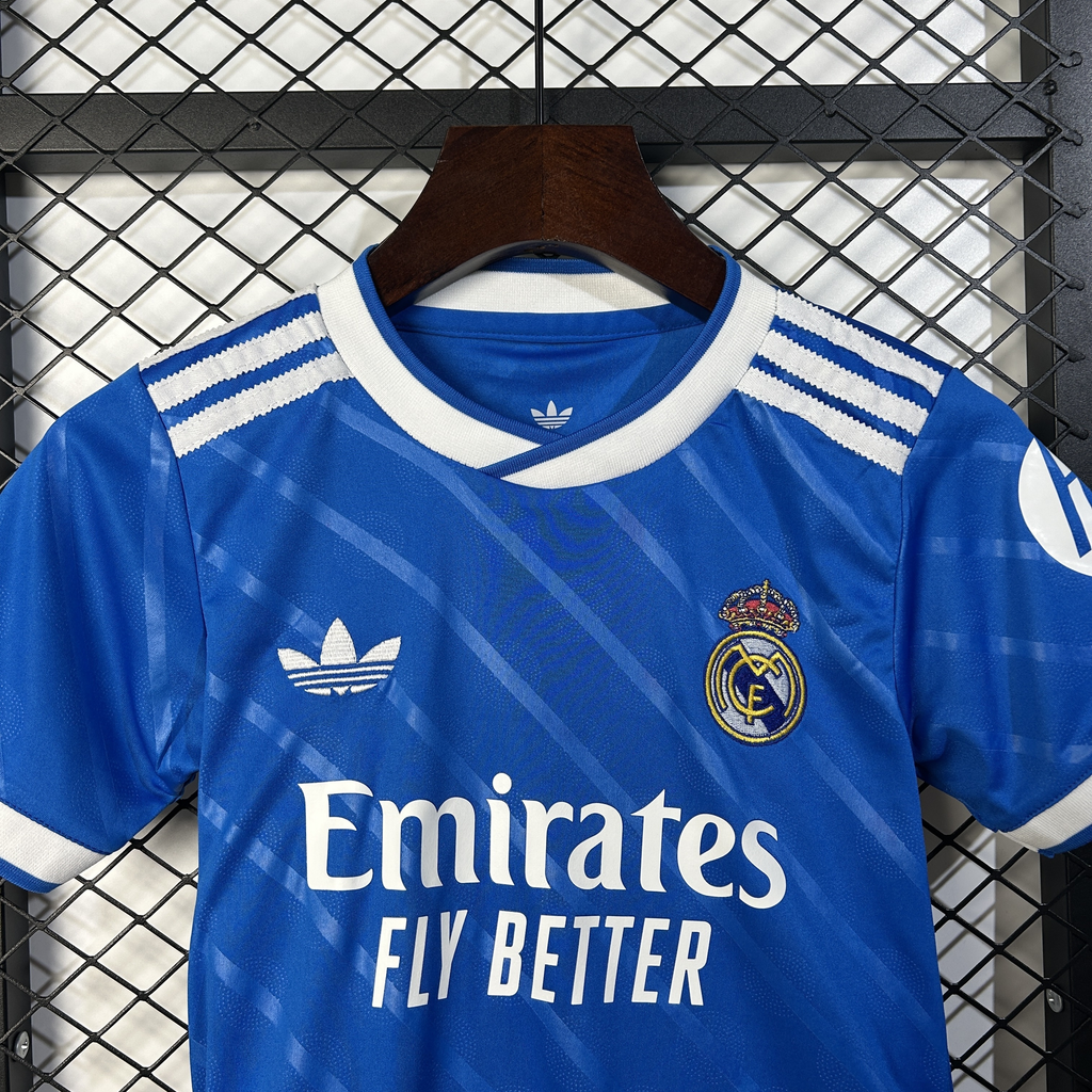 25/26 Real madrid kids kit