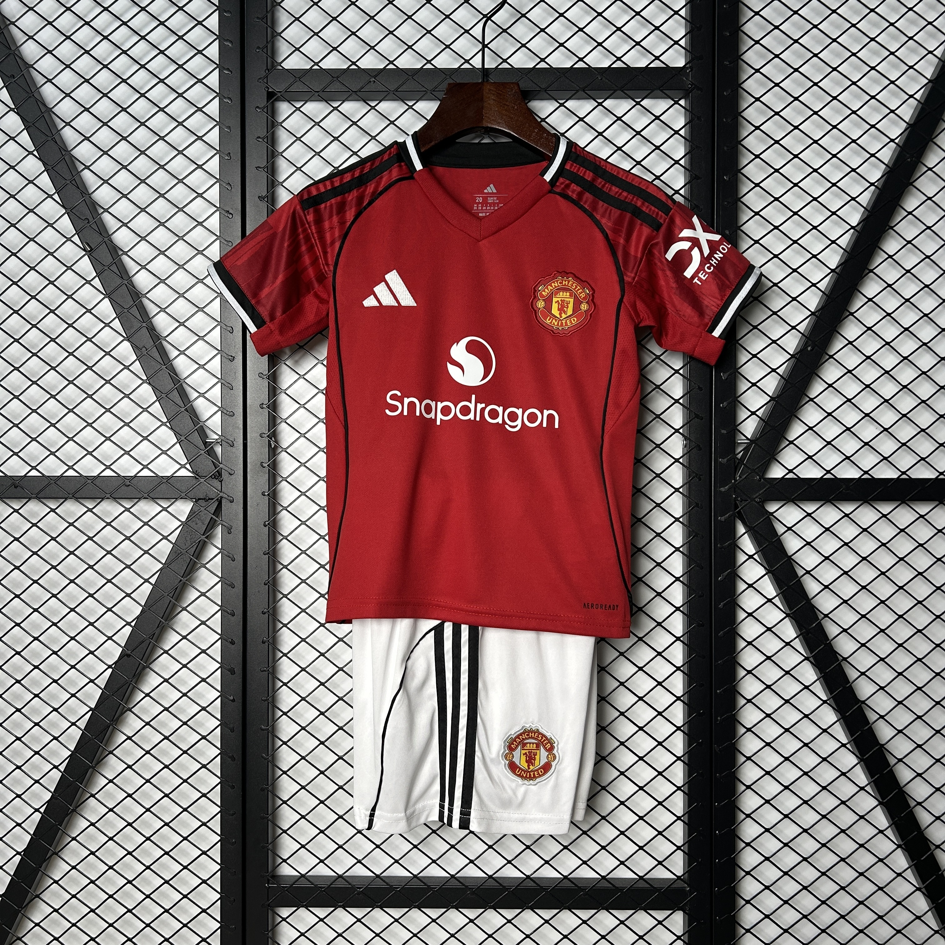25/26 Manchester United kids kit