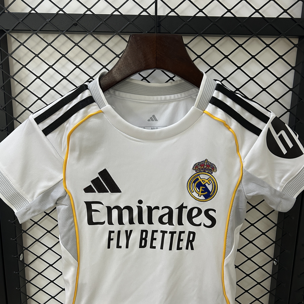 25/26 Real Madrid kids kit