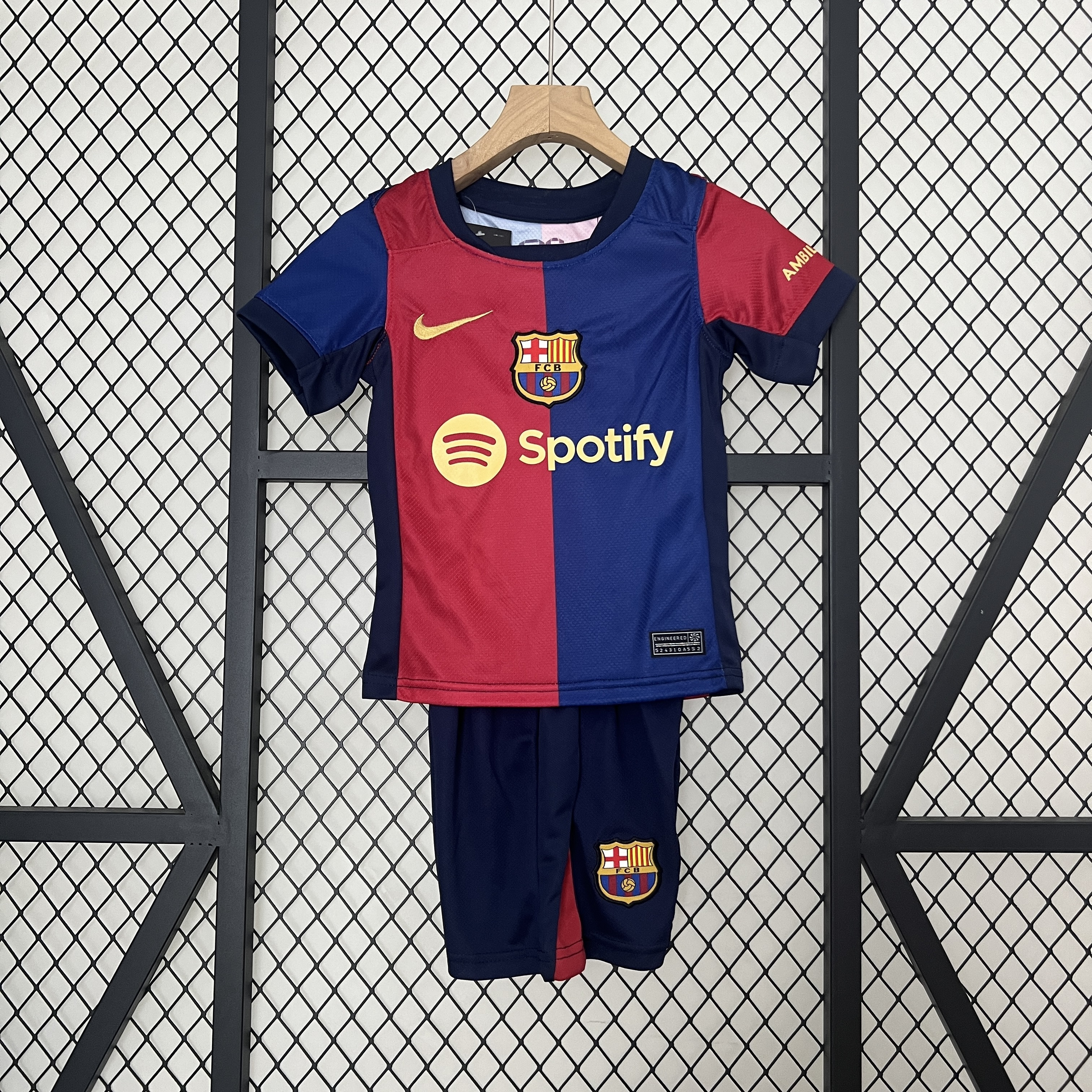 24/25 Barcelona kids kit