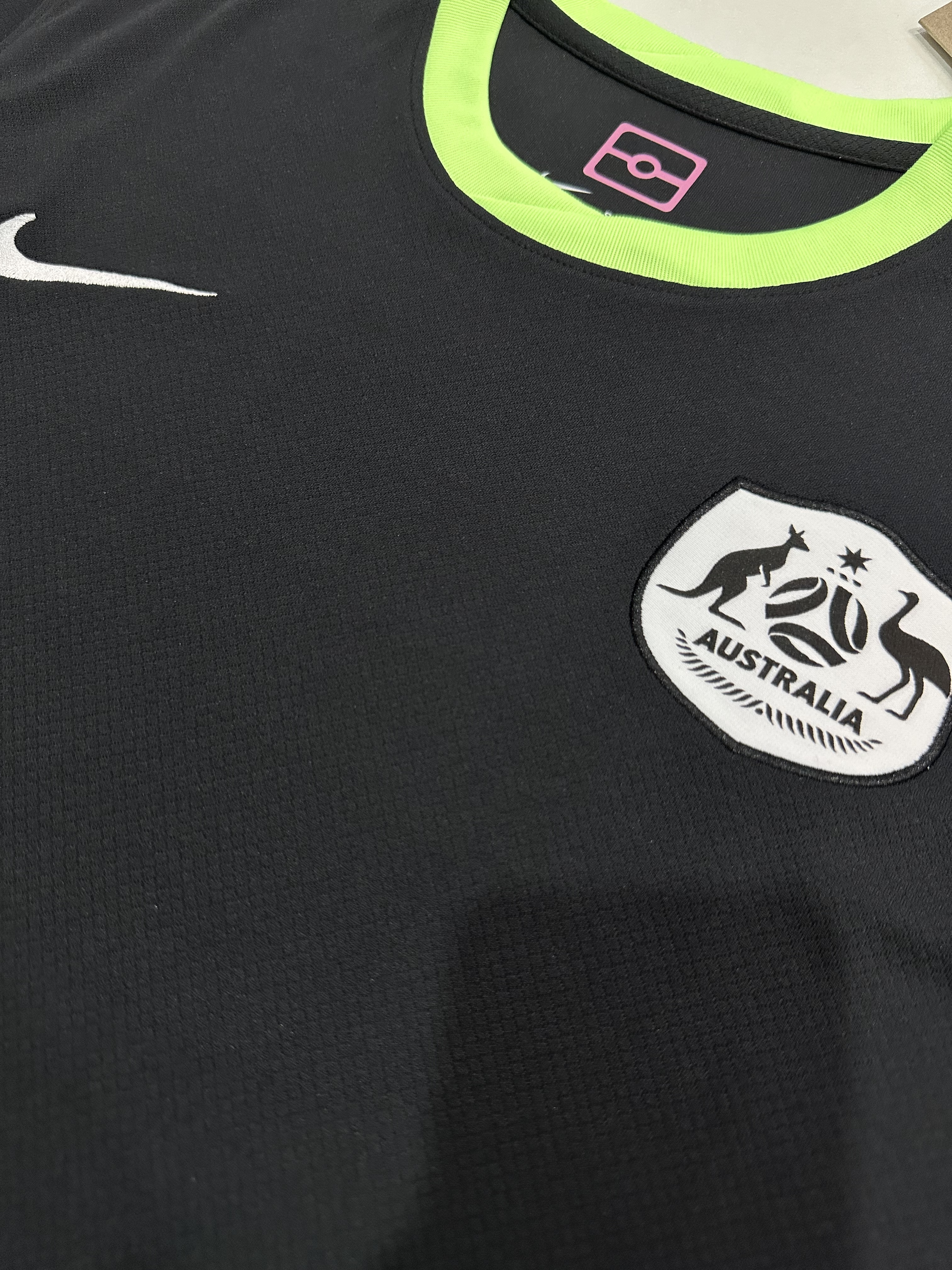 25/26 Australia away fan