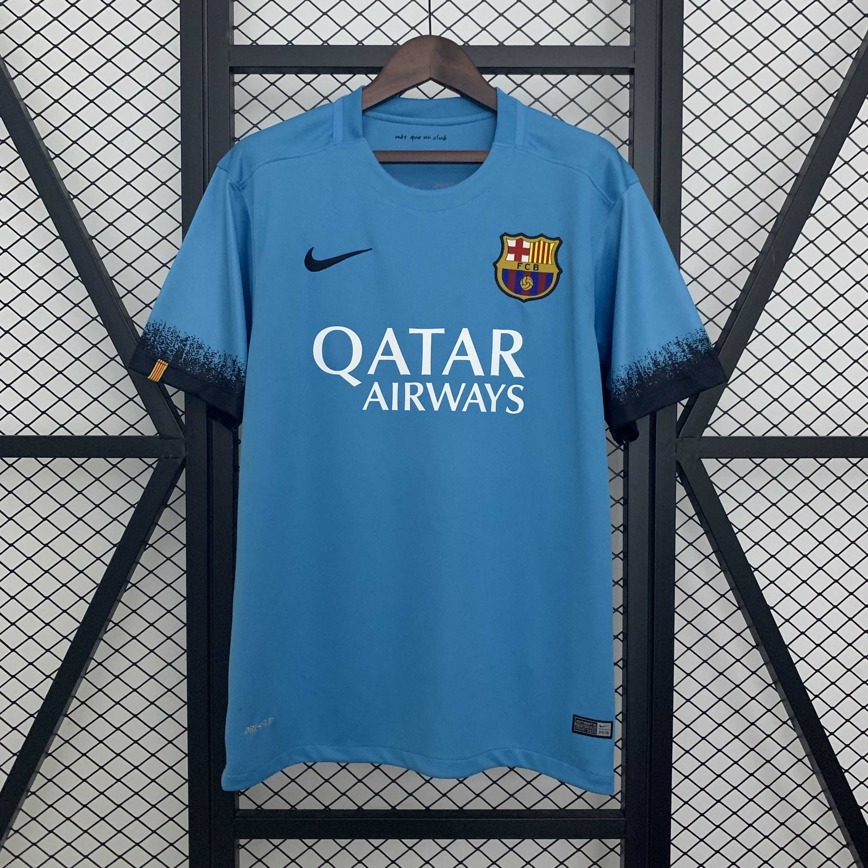 15/16 Retro Barcelona